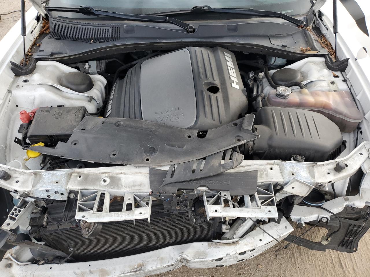 2019 Dodge Charger - Image 12