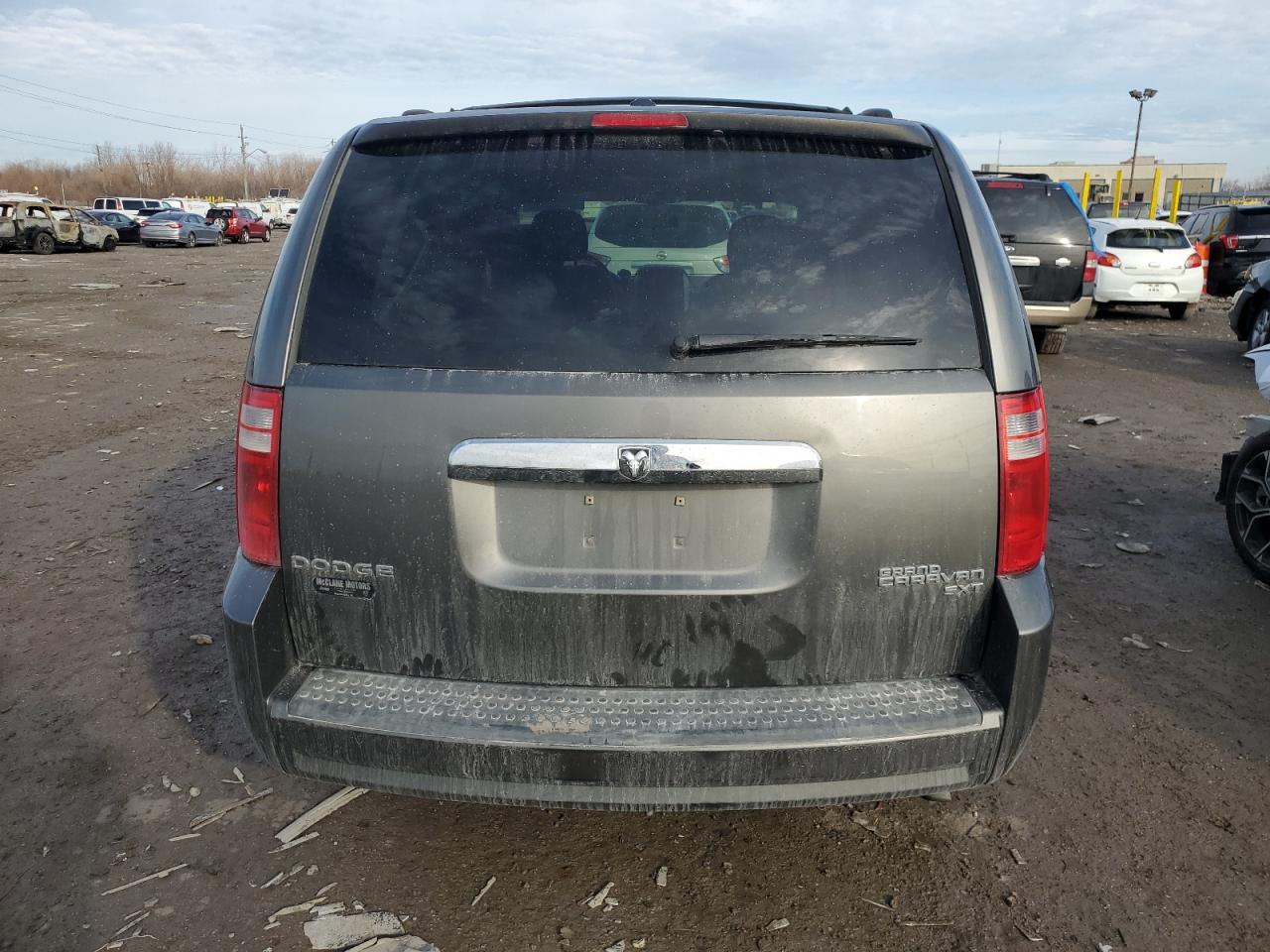 2010 Dodge Caravan - Image 6