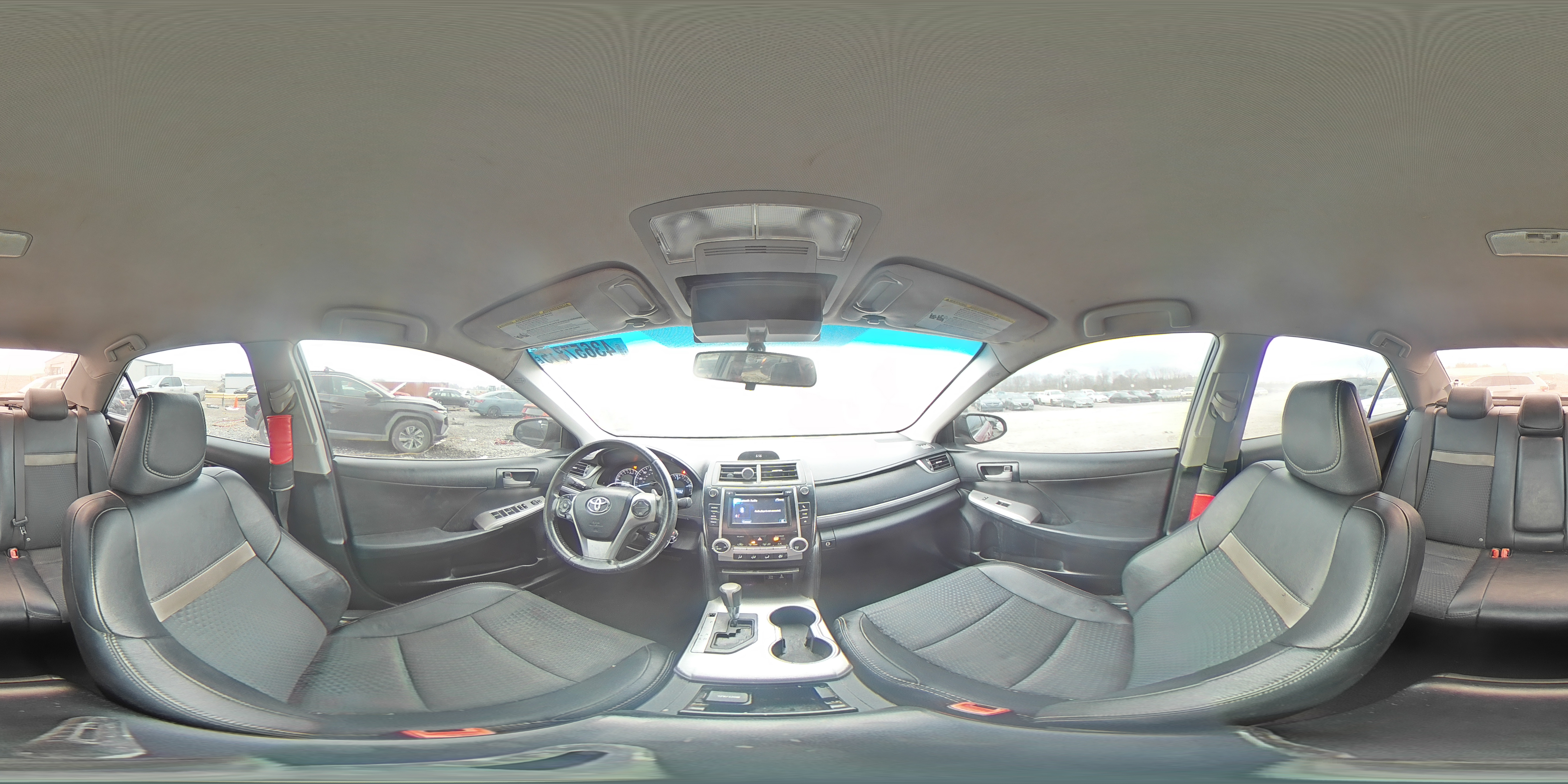 2013 Toyota Camry - Image 14