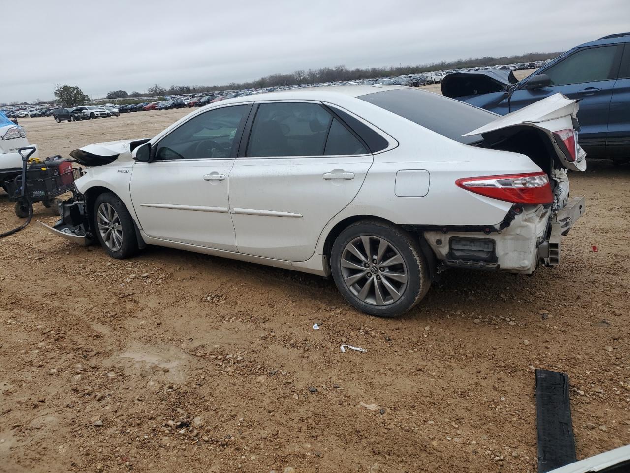 2015 Toyota Camry - Image 2