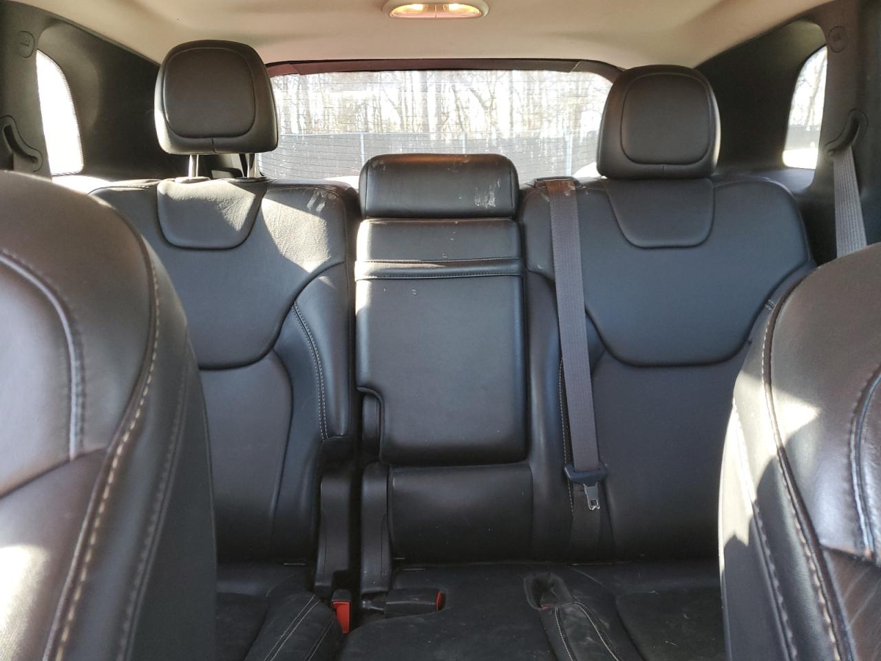 2017 Jeep Grand Cherokee - Image 10