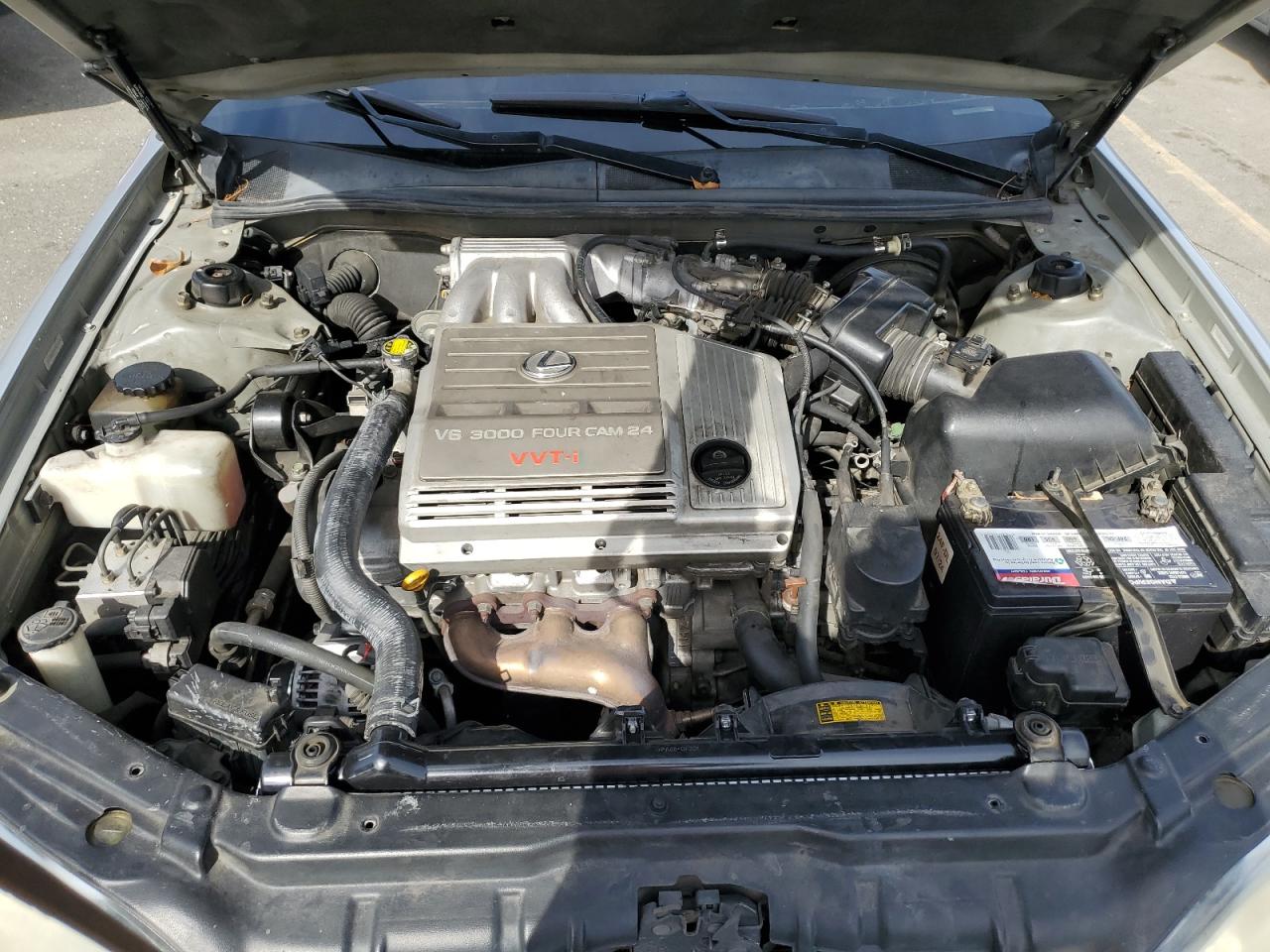 2000 Lexus ES - Image 11