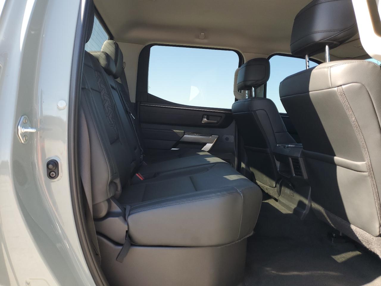 2022 Toyota Tundra - Image 10