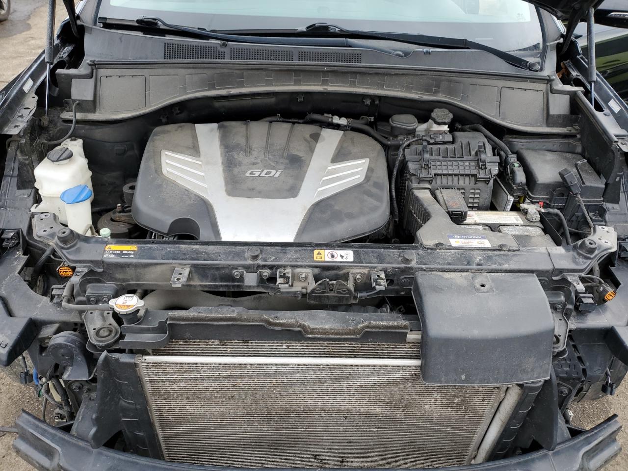 2017 Hyundai Santa Fe - Image 12
