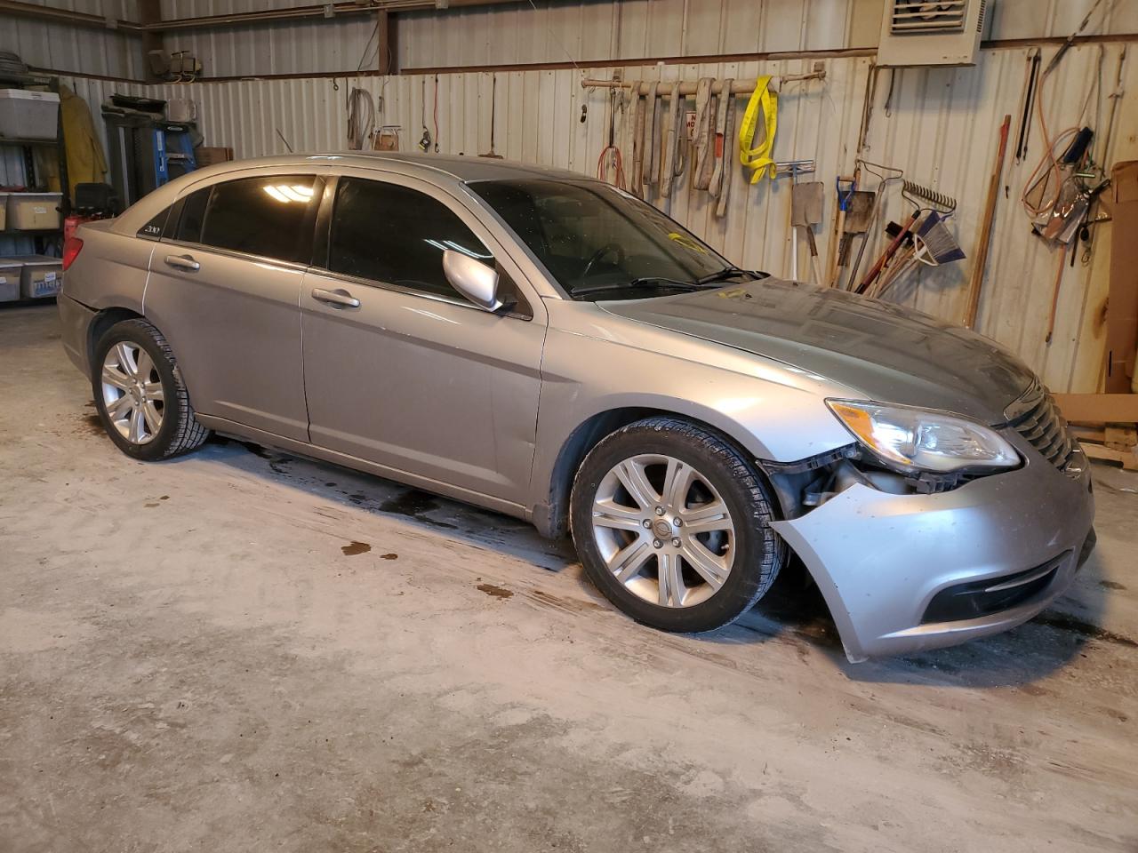 2013 Chrysler 200 - Image 4
