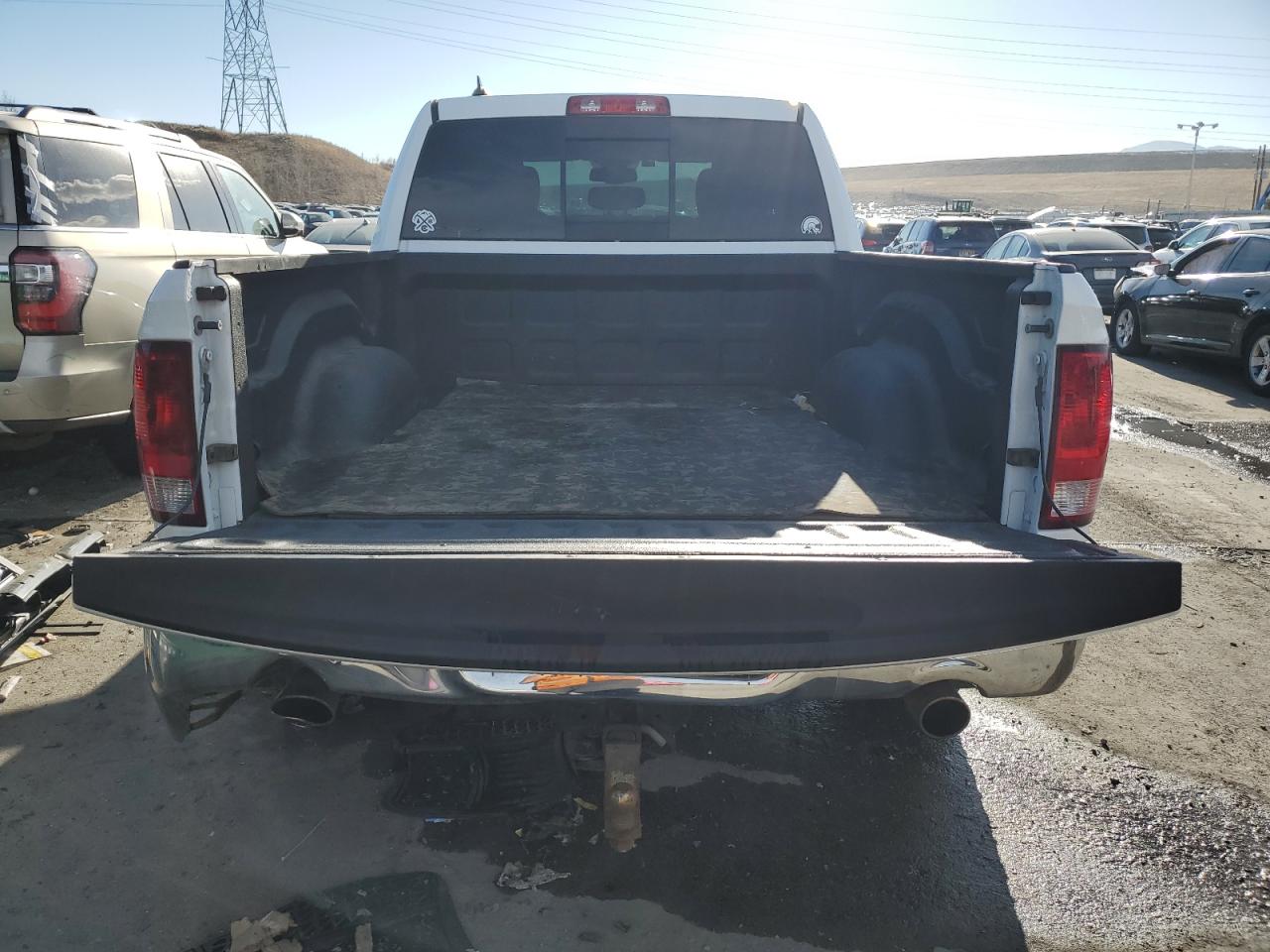 2015 RAM 1500 - Image 6