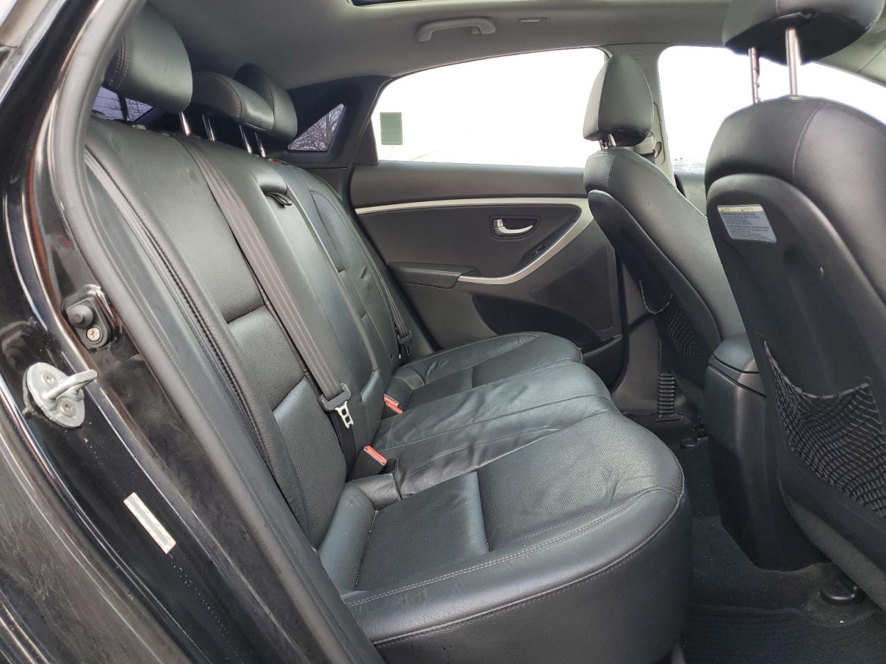 2013 Hyundai Elantra - Image 10