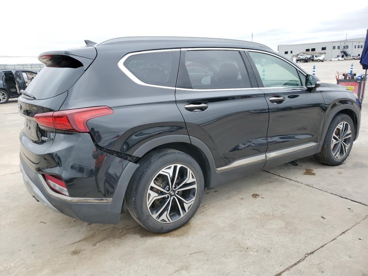 2019 Hyundai Santa Fe - Image 3