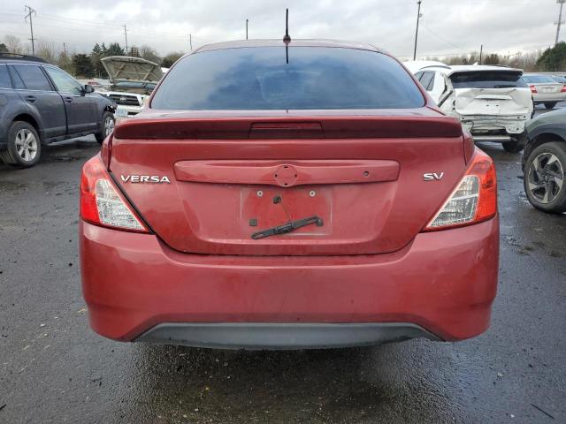  NISSAN VERSA 2017 Czerwony