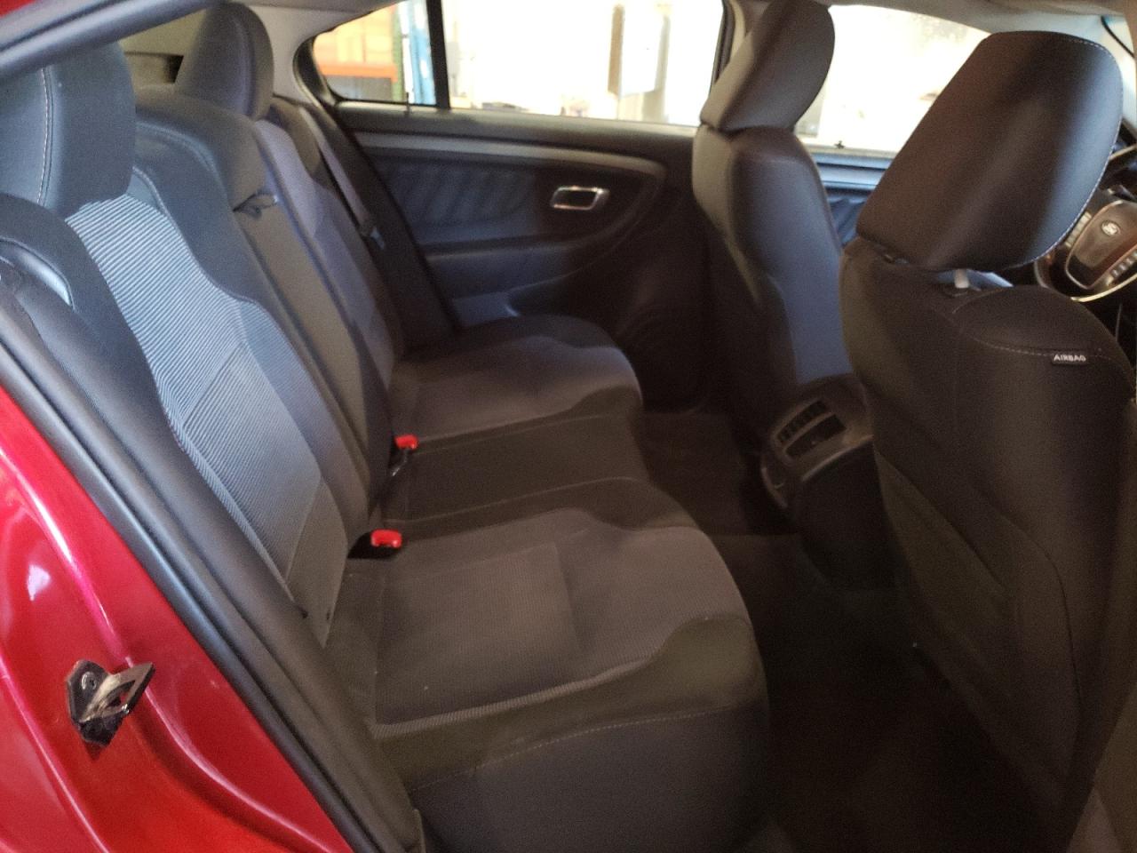 2010 Ford Taurus - Image 10