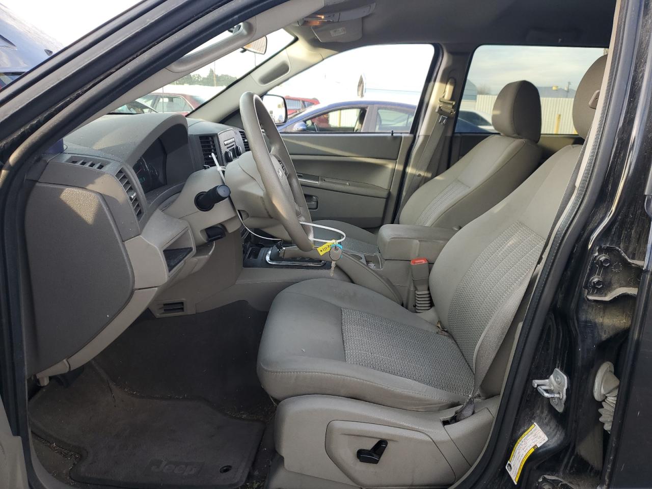 2007 Jeep Grand Cherokee - Image 7