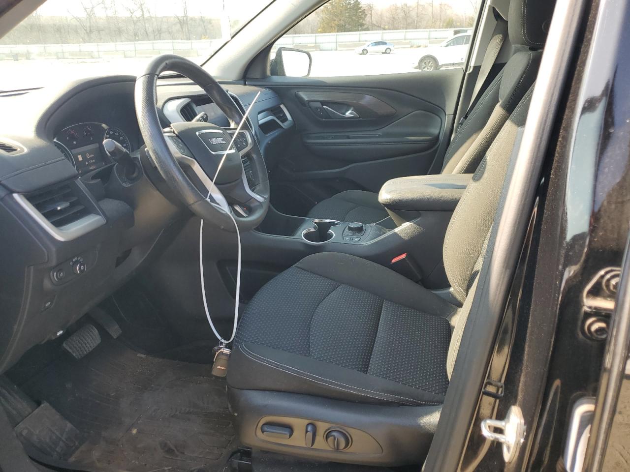 2022 GMC Terrain - Image 7
