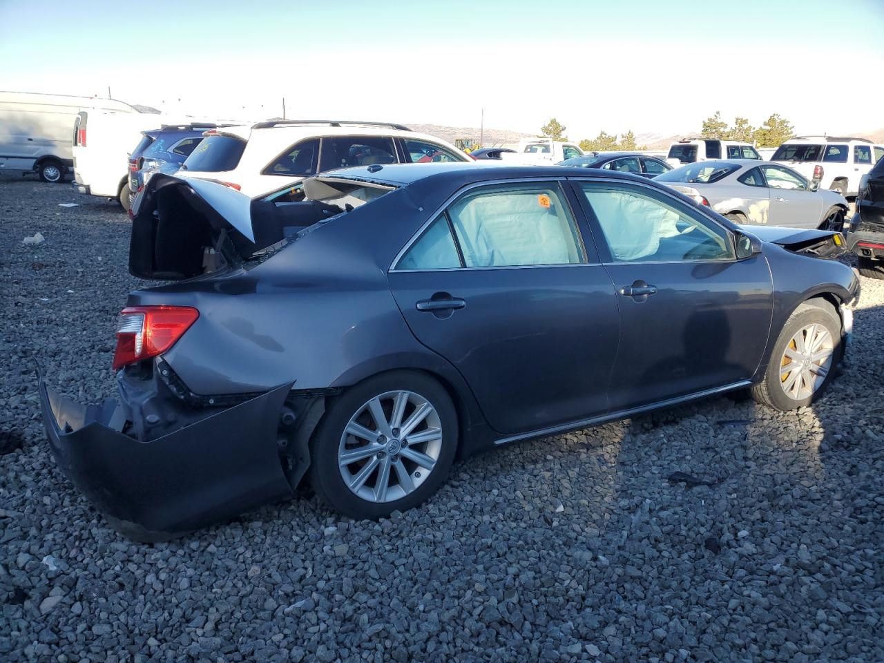 2014 Toyota Camry - Image 3