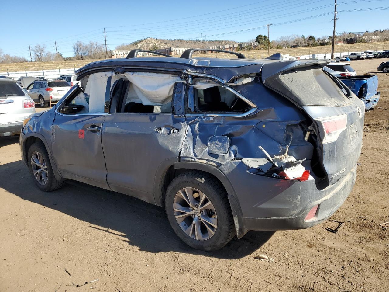 2015 Toyota Highlander - Image 2