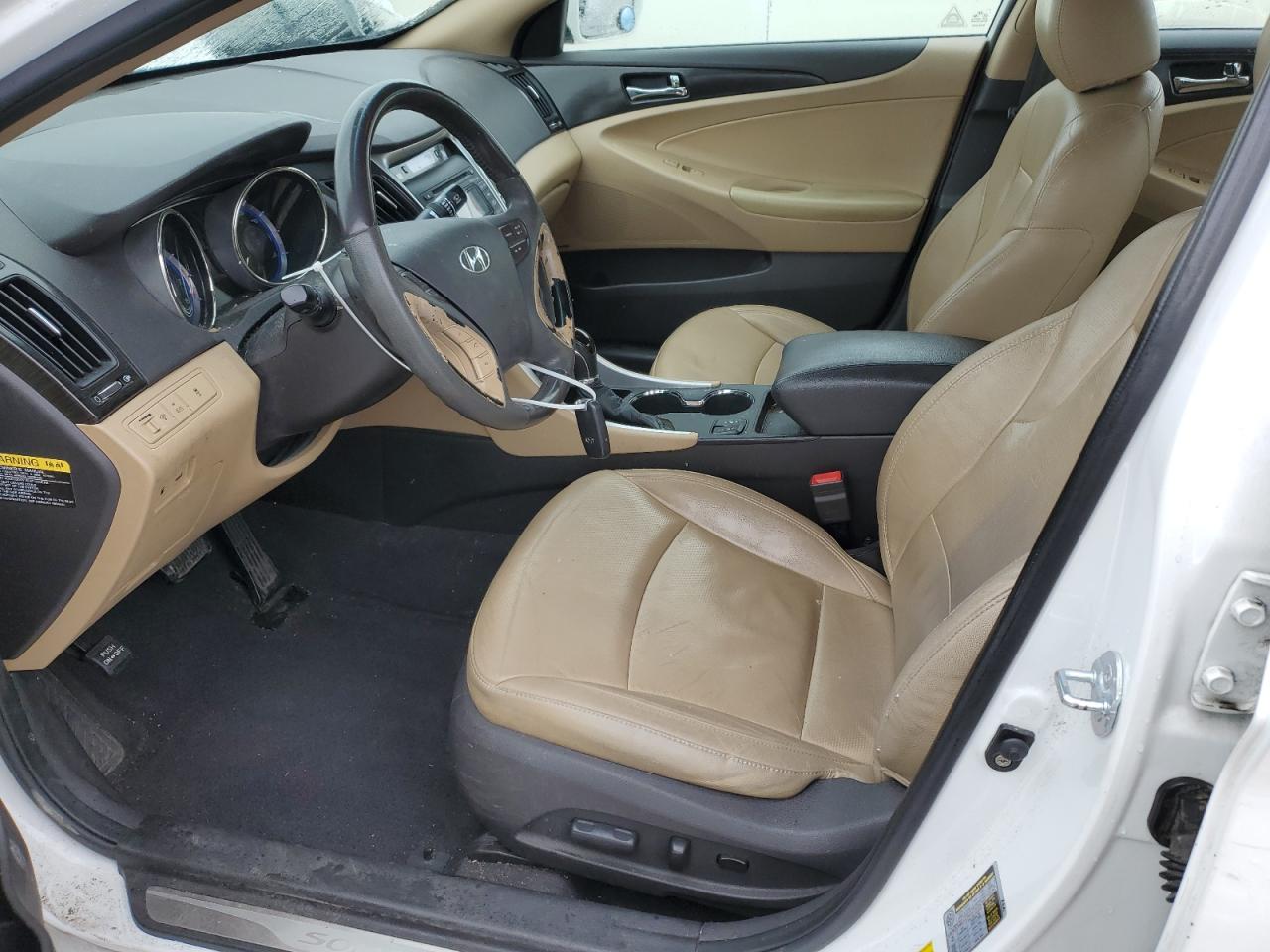 2012 Hyundai Sonata - Image 7