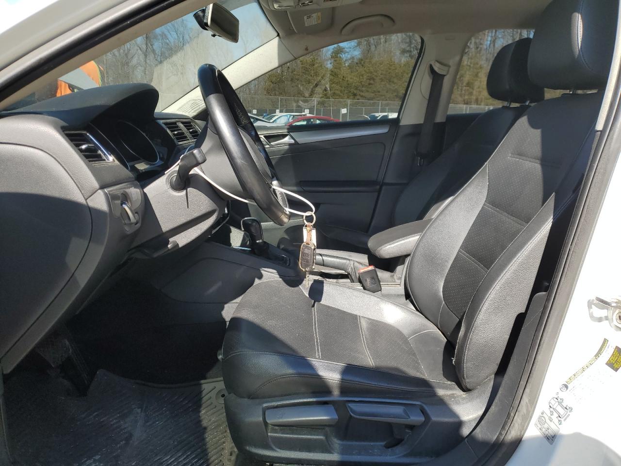 2015 Volkswagen Jetta - Image 7