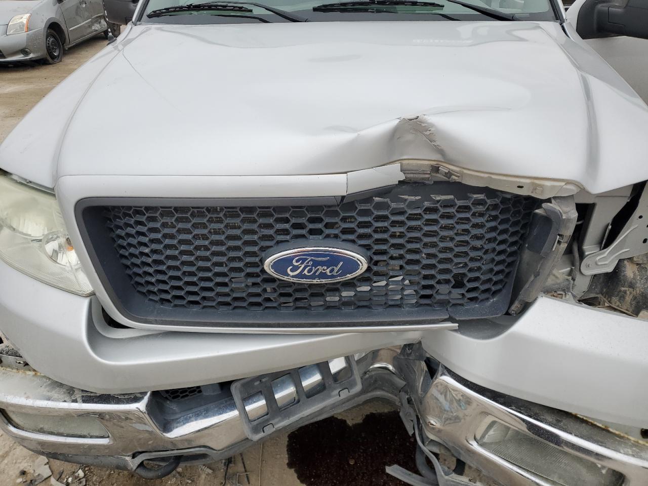 2004 Ford F-150 - Image 12