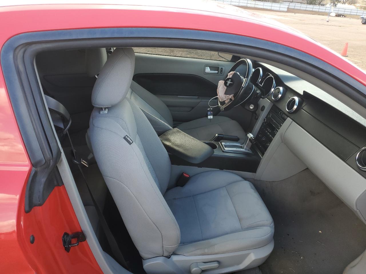 2009 Ford Mustang - Image 10