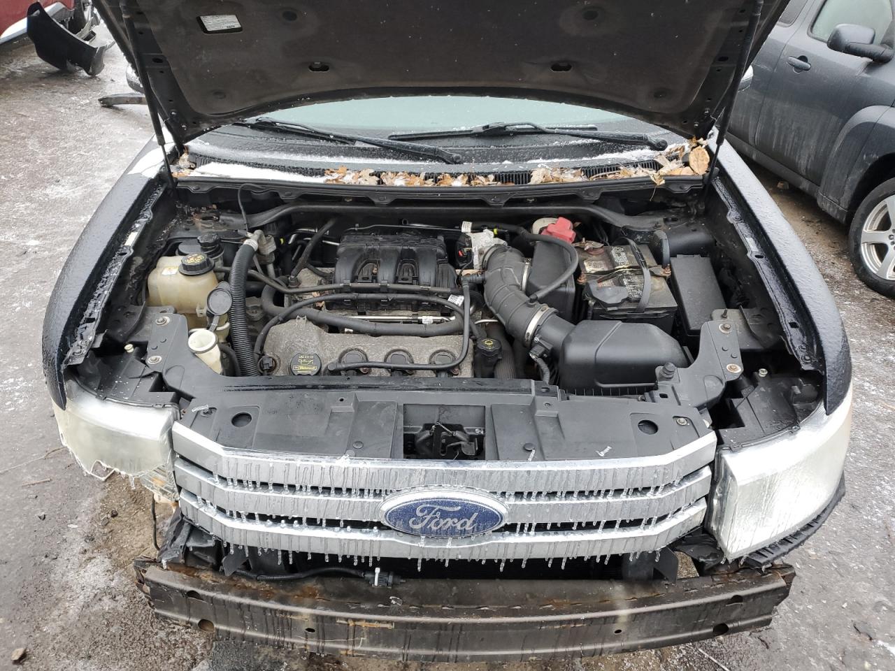 2010 Ford Flex - Image 13
