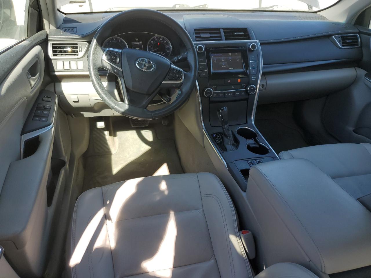 2015 Toyota Camry - Image 8