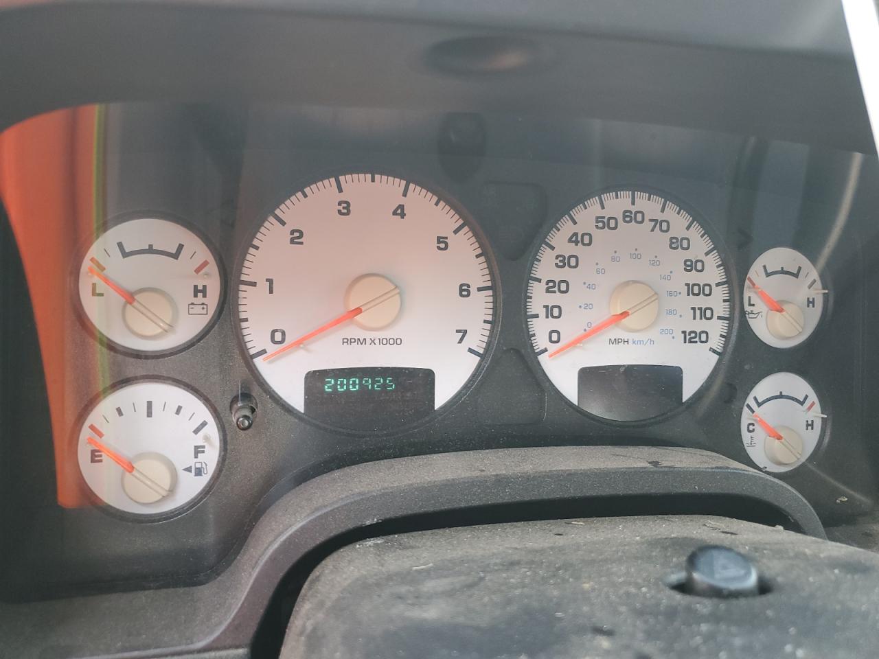 2003 Dodge RAM - Image 9