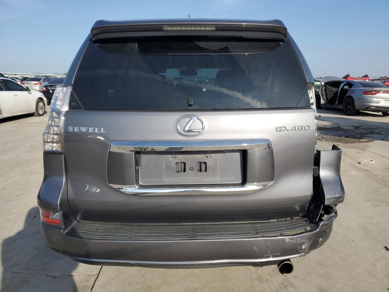 2015 Lexus GX - Image 6