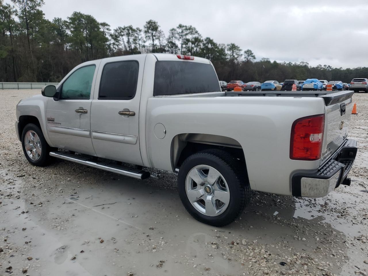 2011 Chevrolet Silverado - Image 2