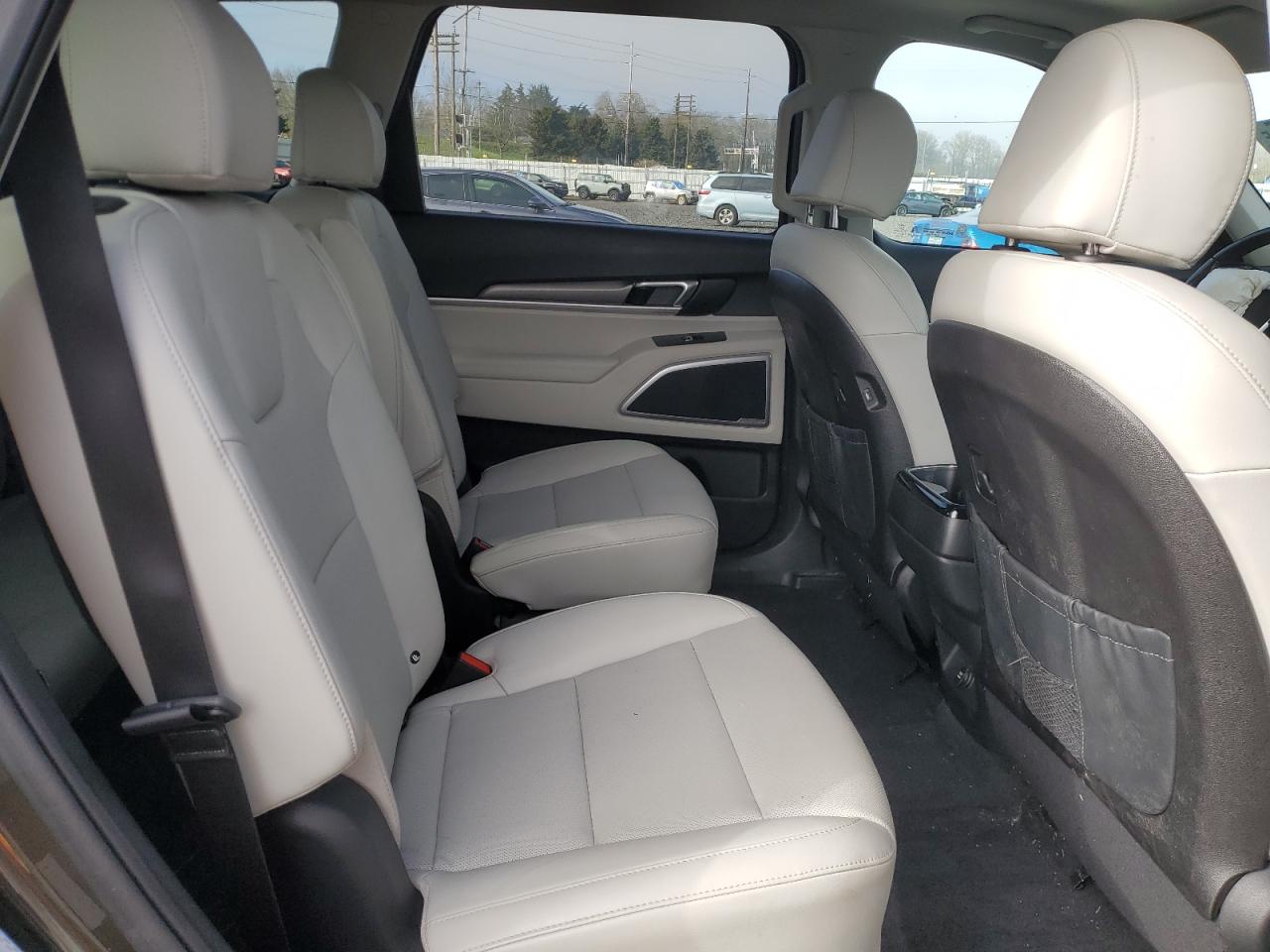 2022 Kia Telluride - Image 12