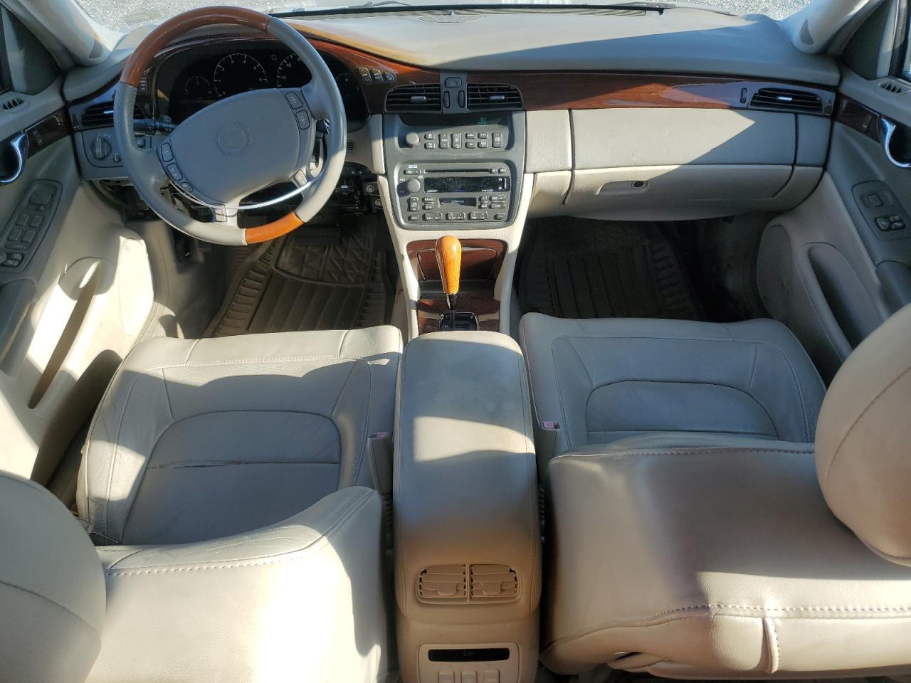 2004 Cadillac De Ville - Image 8