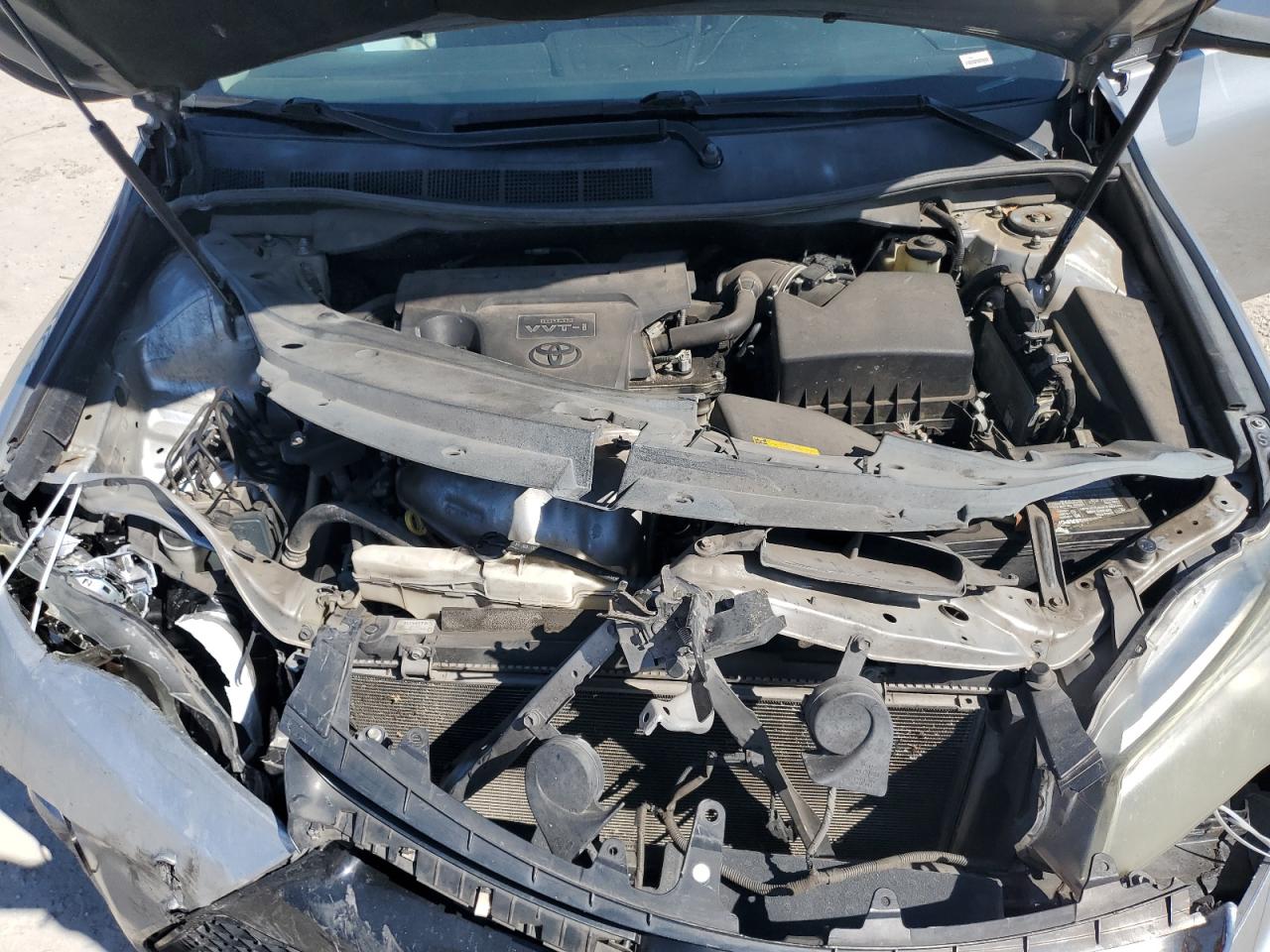 2015 Toyota Camry - Image 11