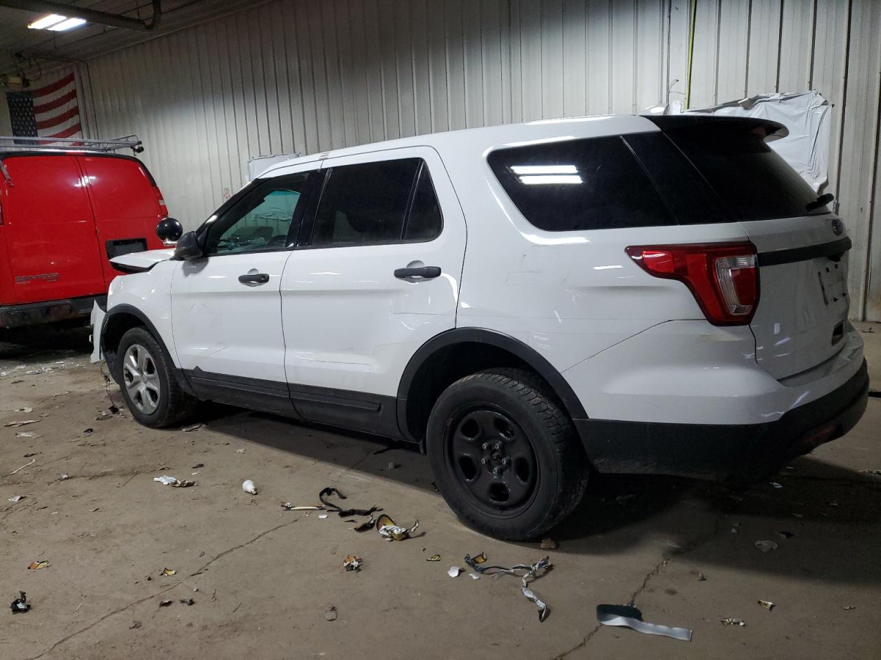 2016 Ford Explorer - Image 2