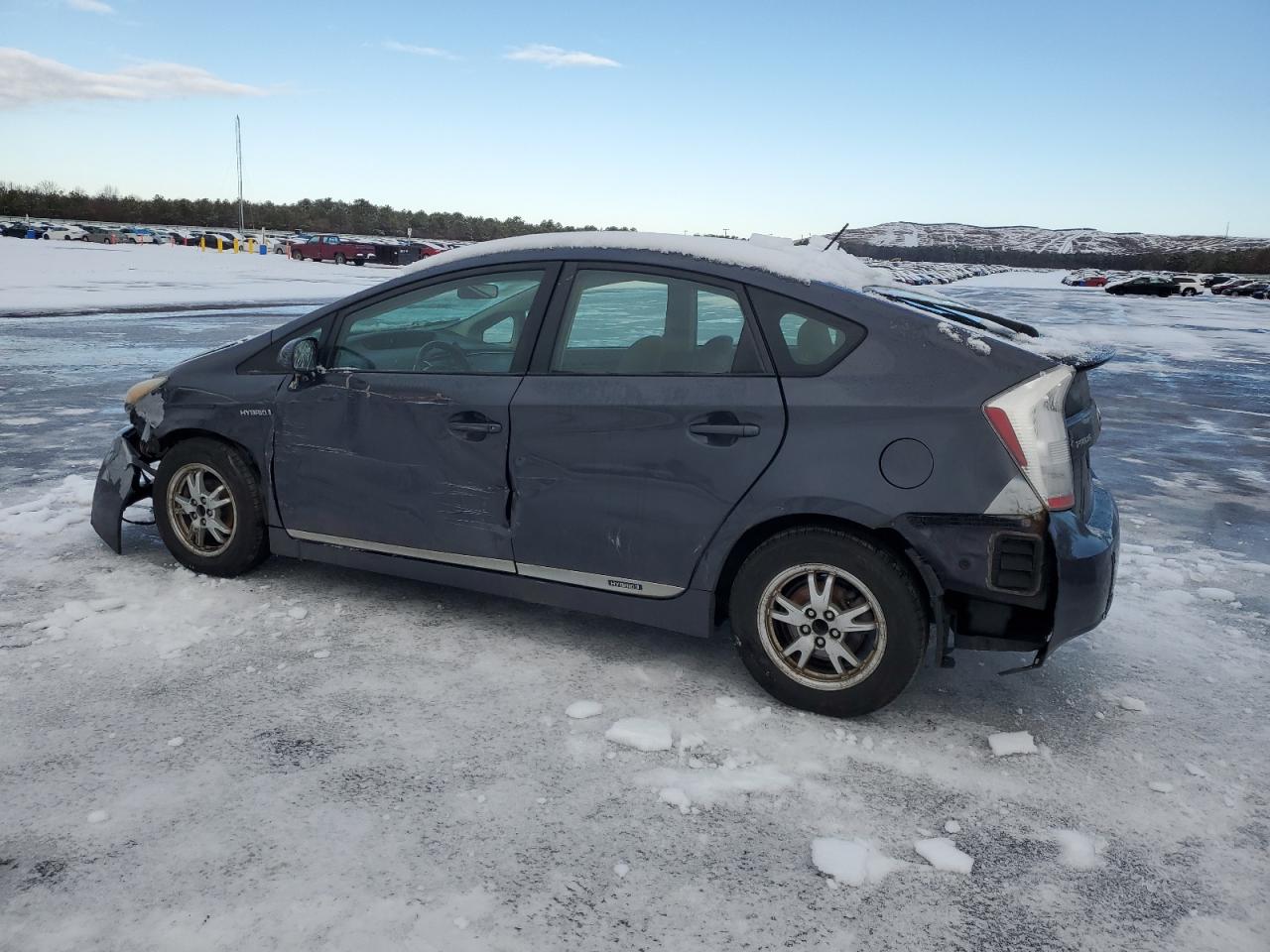 2011 Toyota Prius - Image 2