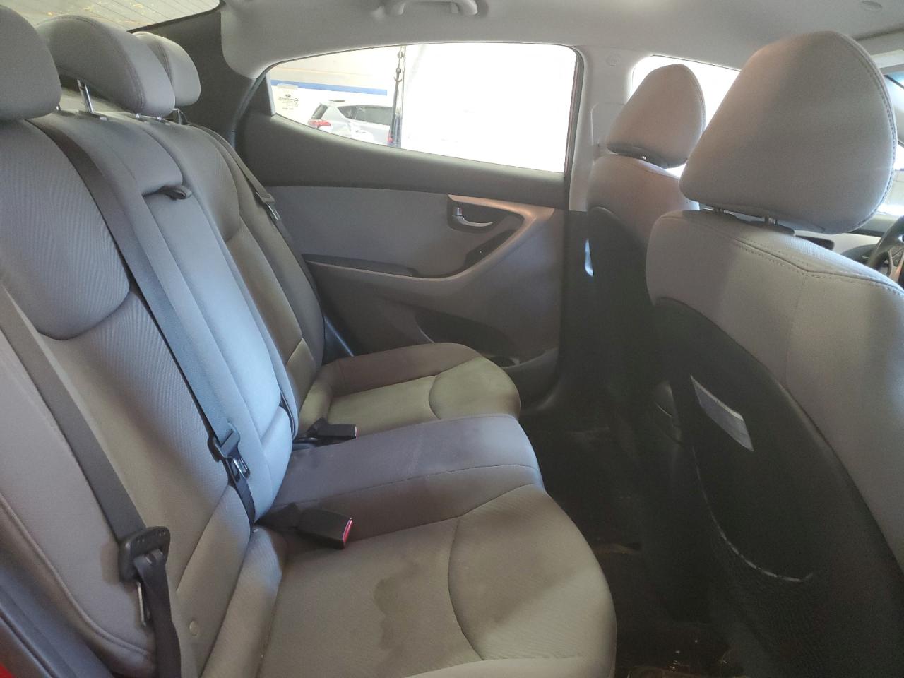2013 Hyundai Elantra - Image 10