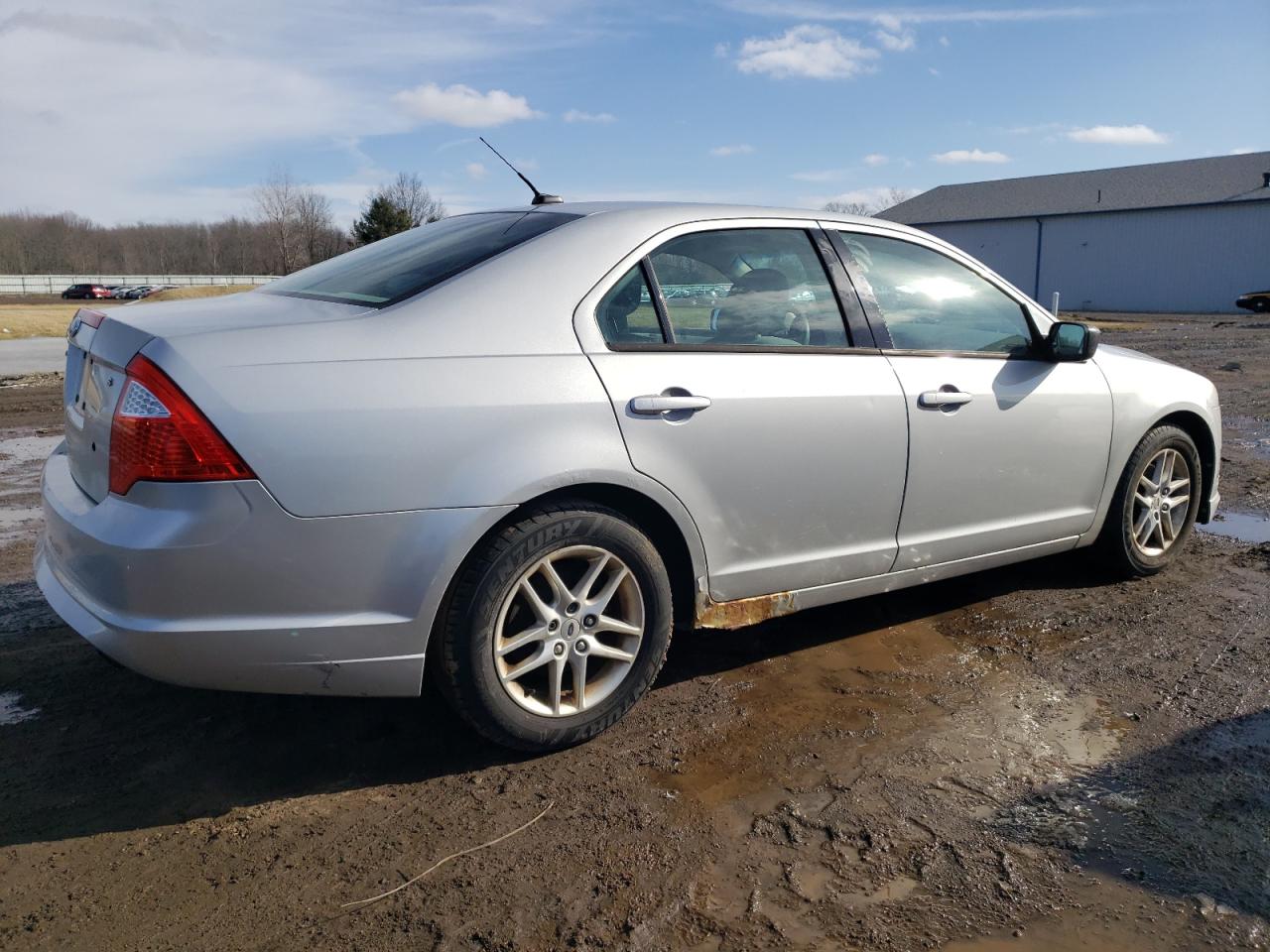 2010 Ford Fusion - Image 3