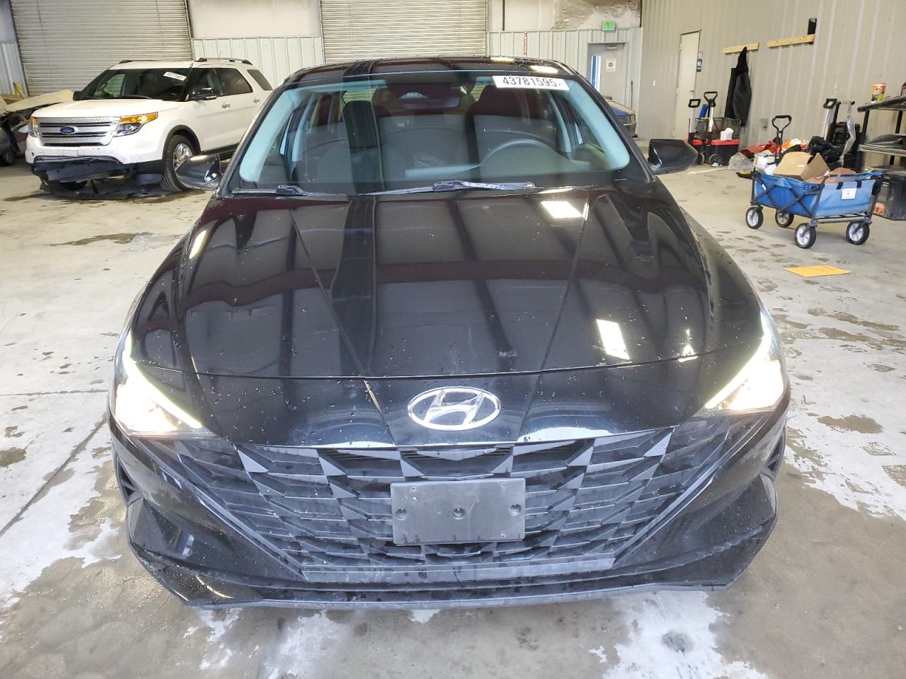 2021 Hyundai Elantra - Image 5