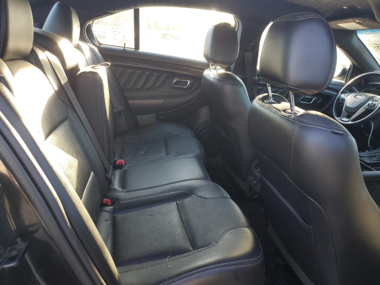 2013 Ford Taurus - Image 11