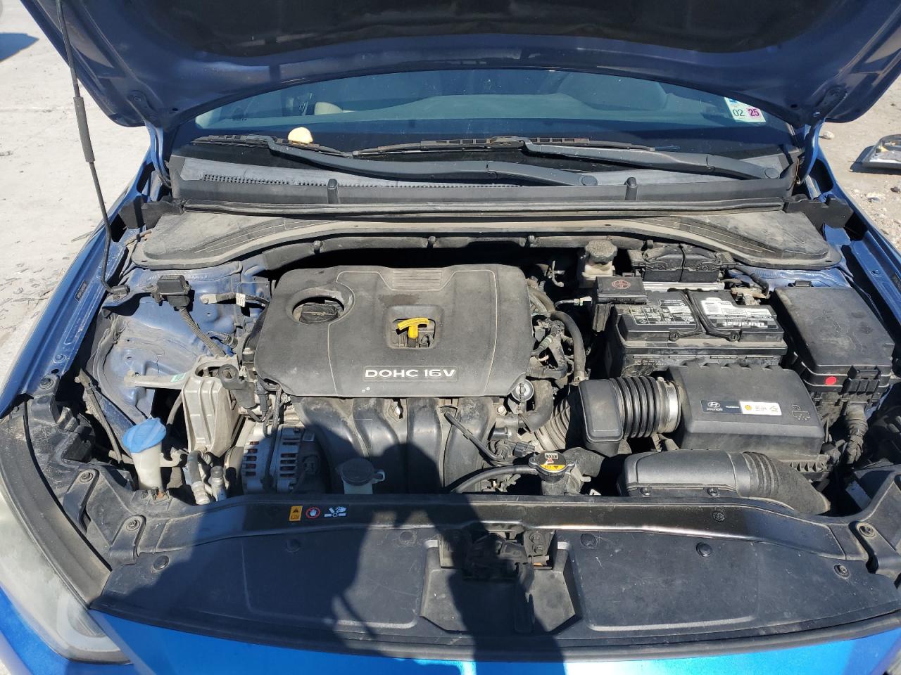 2017 Hyundai Elantra - Image 13