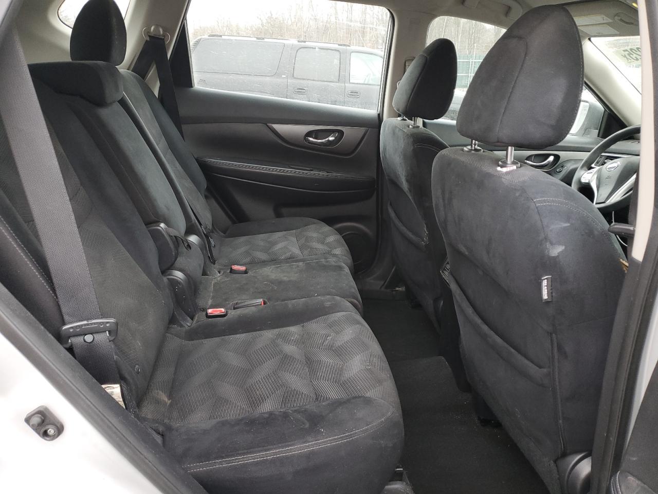 2015 Nissan Rogue - Image 12