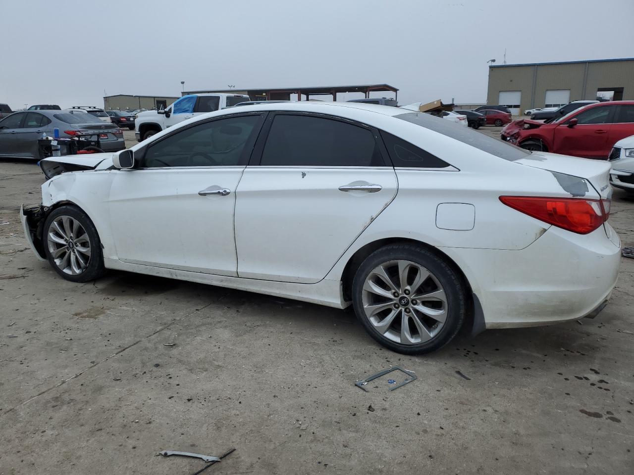 2013 Hyundai Sonata - Image 2