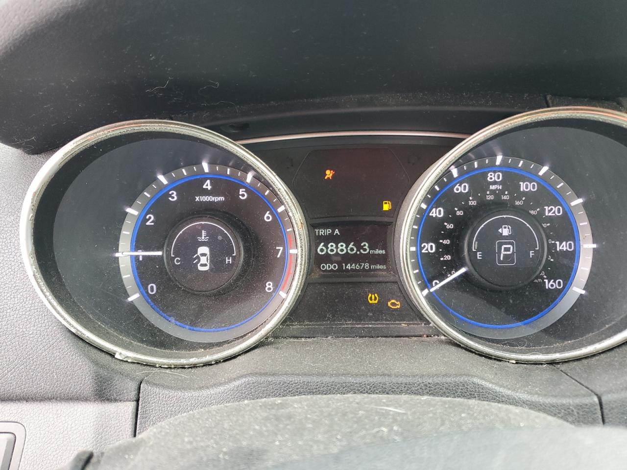 2011 Hyundai Sonata - Image 9