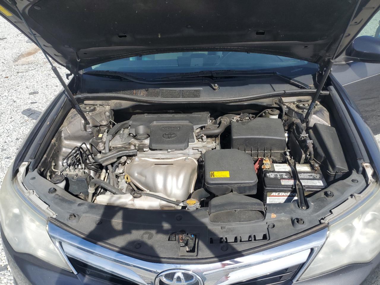 2013 Toyota Camry - Image 11