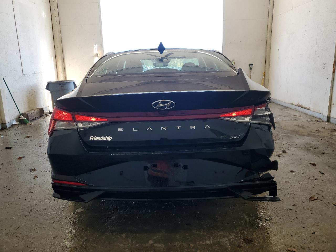 2023 Hyundai Elantra - Image 6
