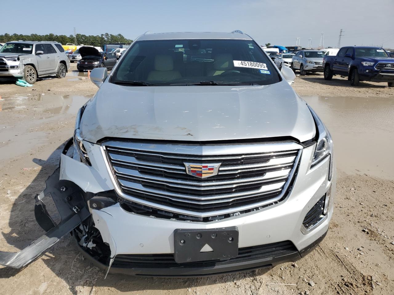 2017 Cadillac XT5 - Image 5