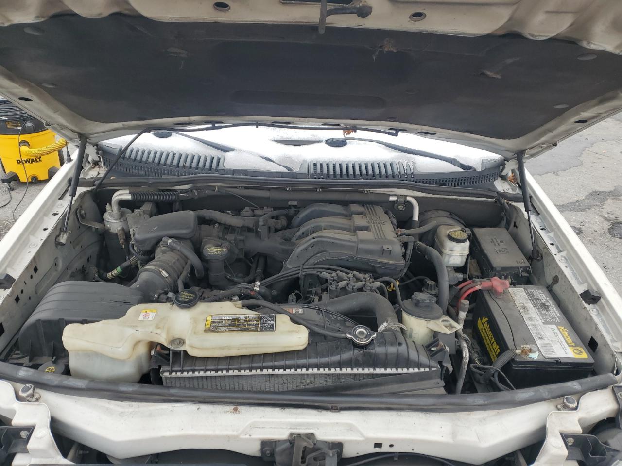 2010 Ford Explorer - Image 11