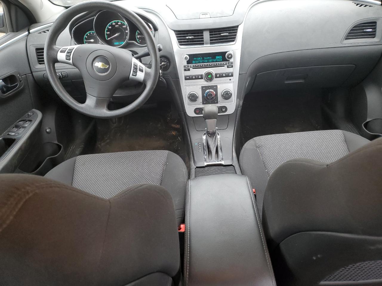 2011 Chevrolet Malibu - Image 8