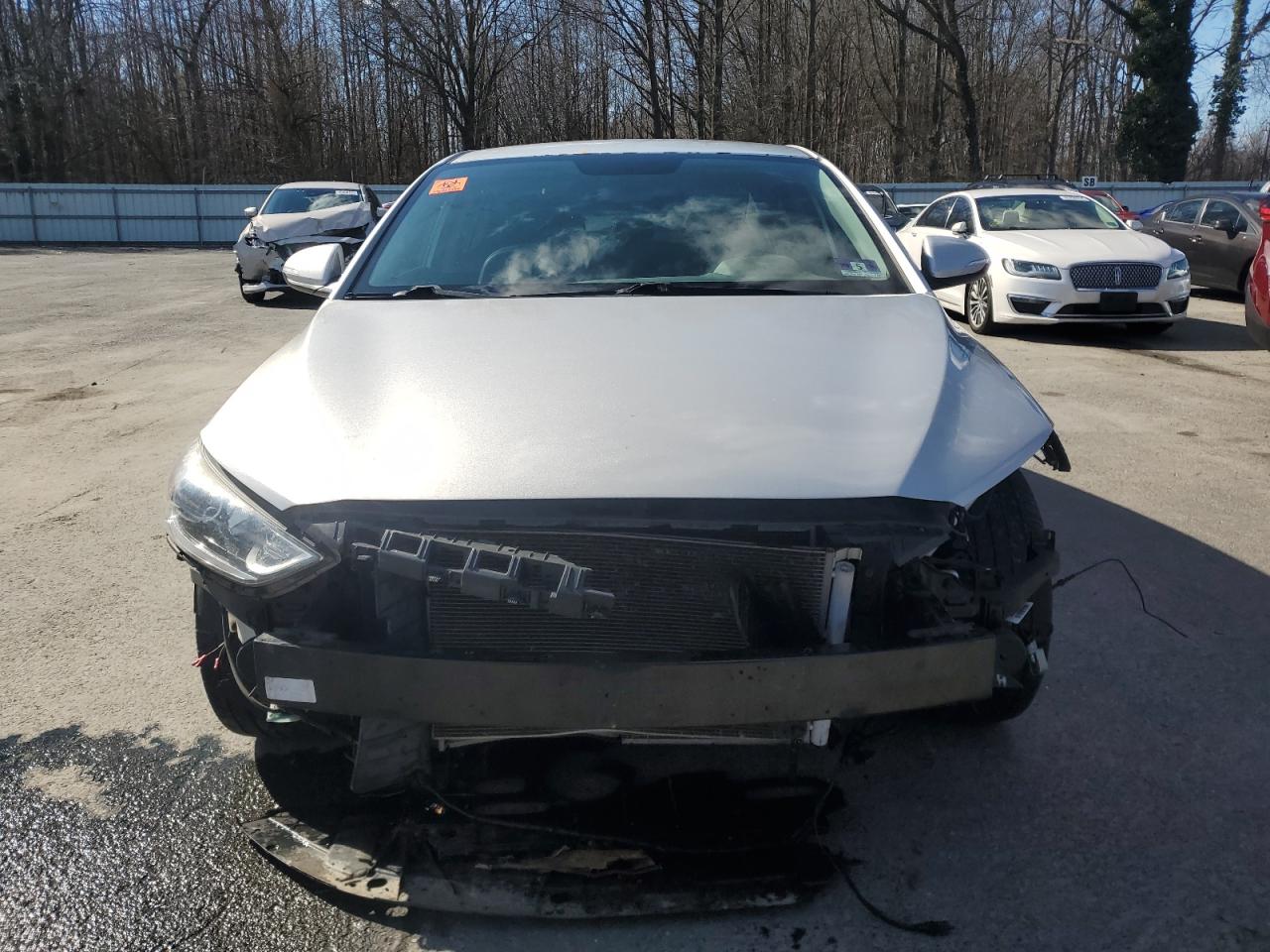2017 Hyundai Elantra - Image 5