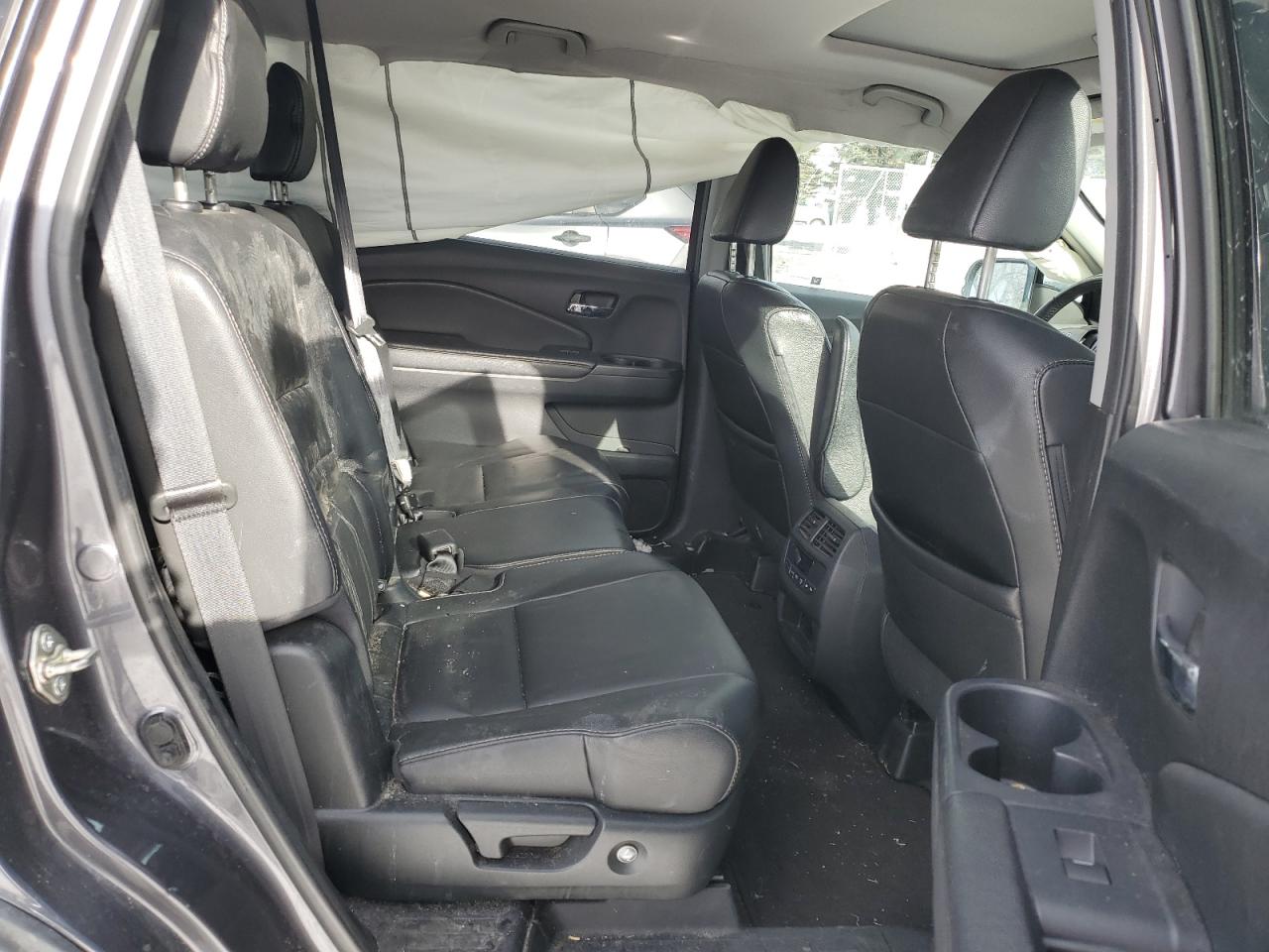 2017 Honda Pilot - Image 11