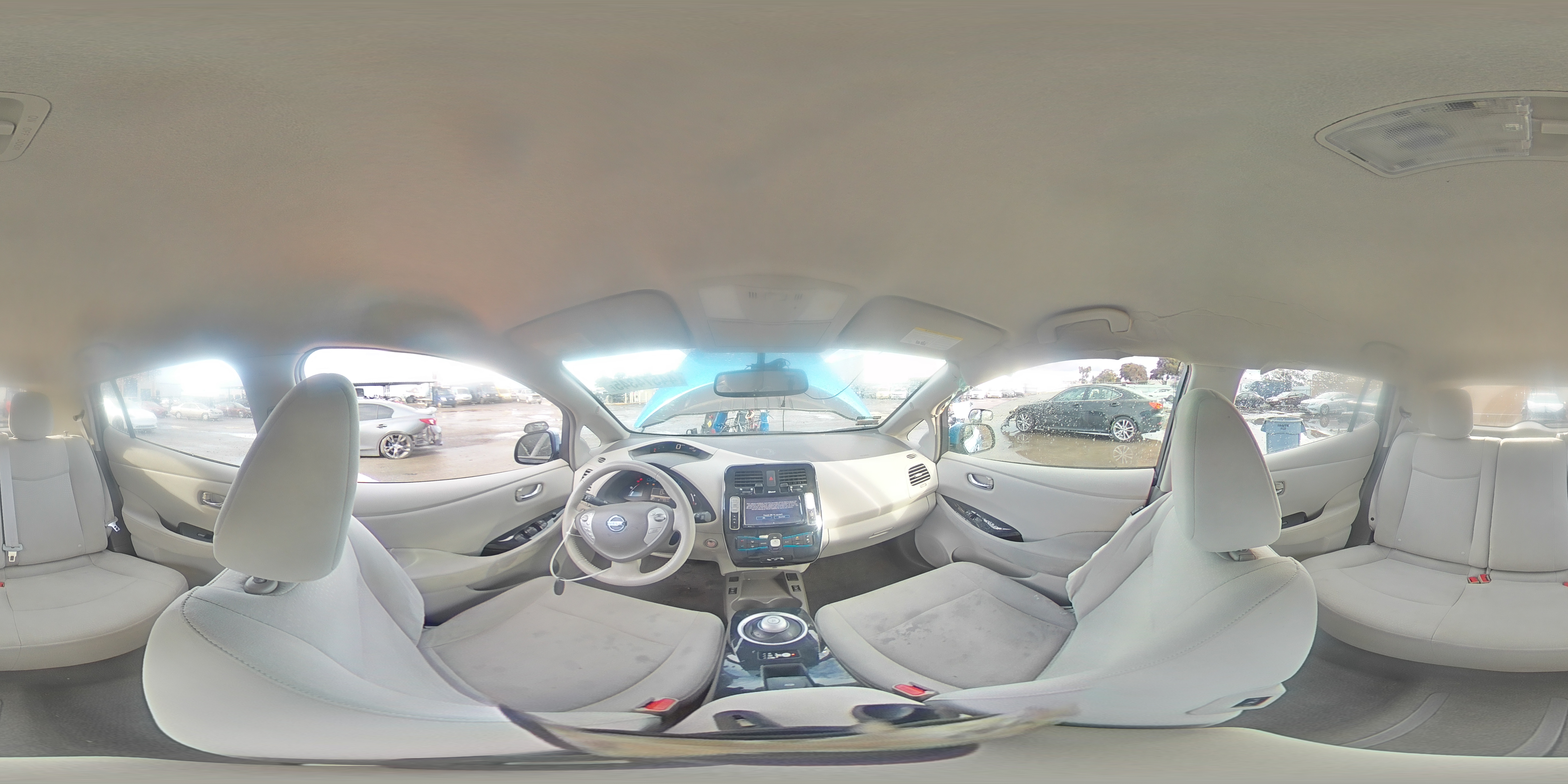 2012 Nissan Leaf - Image 13