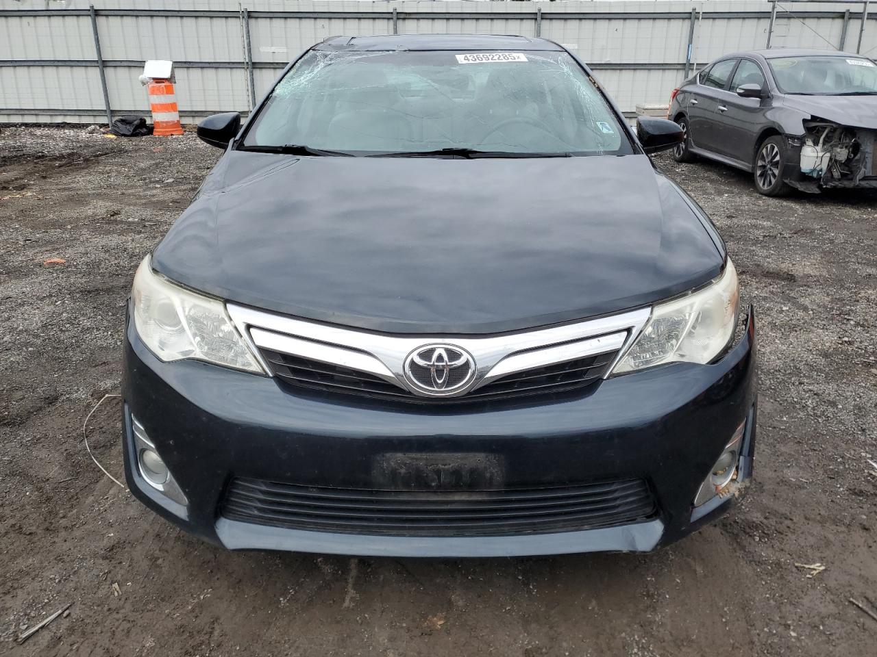 2012 Toyota Camry - Image 5