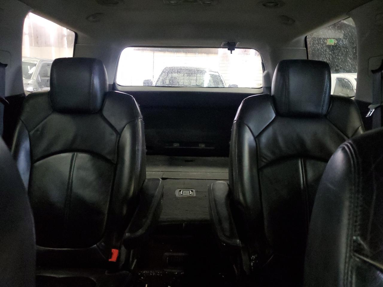 2010 GMC Acadia - Image 10